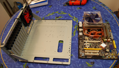 Assemblage ou montage du PC, Préparation de la carte mère du PC